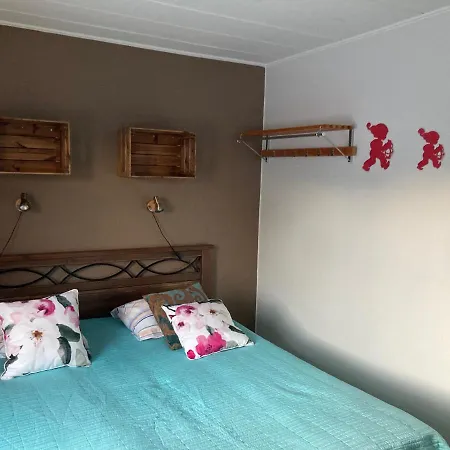 サーレトヴァットゥ コテージズ ロヴァニエミ