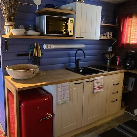 別荘 サーレトヴァットゥ コテージズ