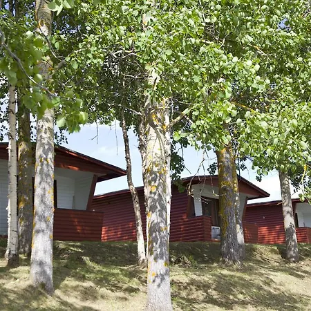 Saarituvat بيت للعطل