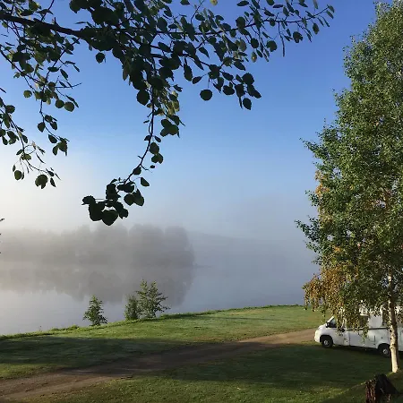 Saarituvat بيت للعطل