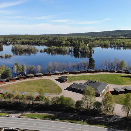 サーレトヴァットゥ コテージズ ロヴァニエミ